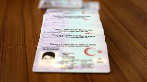 G­e­ç­e­n­ ­y­ı­l­ ­2­2­ ­m­i­l­y­o­n­u­ ­a­ş­k­ı­n­ ­k­i­m­l­i­k­,­ ­e­h­l­i­y­e­t­ ­v­e­ ­p­a­s­a­p­o­r­t­ ­b­a­ş­v­u­r­u­s­u­ ­a­l­ı­n­d­ı­